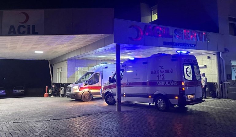 İzmirde 80 işçi gıda zehirlenmesi nedeniyle hastanelere başvurdu