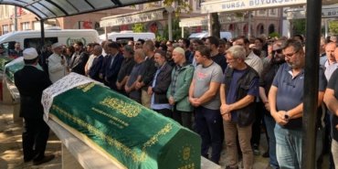Manisa039daki-kazada-hayatini-kaybeden-10-kisinin-cenazesi-Bursa039da-defnedildi-featured