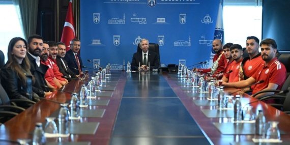 Mansur-Yavas-ASKI-Sporlu-gurescileri-agirladi-featured