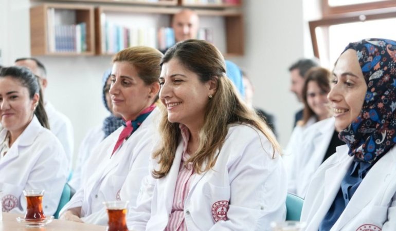 Öğretmenler Günü yurt genelinde etkinliklerle kutlanacak
