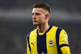 Rennes-formasi-giyen-Szymanski-yeniden-transfer-gundeminde-featured