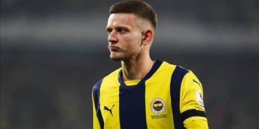 Rennes-formasi-giyen-Szymanski-yeniden-transfer-gundeminde-featured