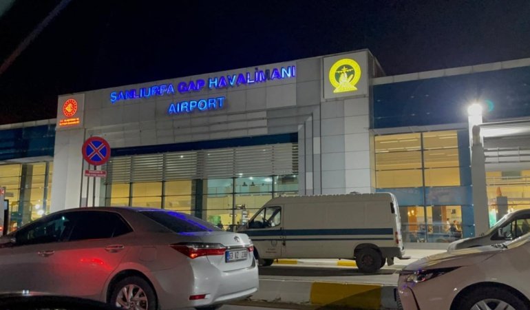 Şanlıurfa'da uçakta bomba ihbarı: 136 yolcu ve 6 mürettebat tahliye edildi