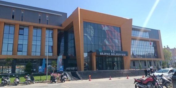 Silifke-Belediyesi039ne-yolsuzluk-operasyonu-genisliyor-7-gozalti-featured