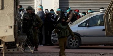 Soykirimci-Israil-Bati-Seria039da-30-Filistinliyi-gozaltina-aldi-featured