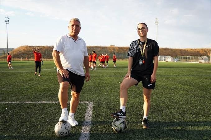 Tekirdağ’da Baba-Kız Kadın Futbol Takımını Birlikte Çalıştırıyor